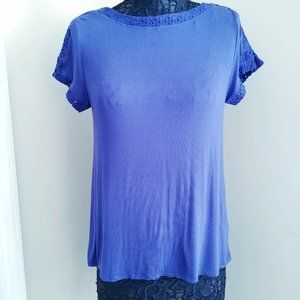 Anthro | Cable & Gauge Blue Top with Cute Detail